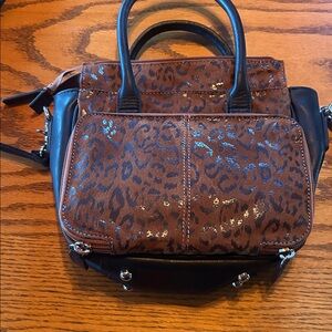 Conceal Carry Cross Body/Handbag by Gun Tot'n Mamas, never used